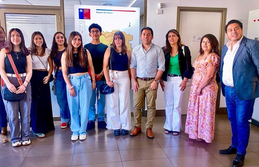 Reconocen a estudiantes de la provincia de Curicó que se destacaron en la Trayectoria Educativa