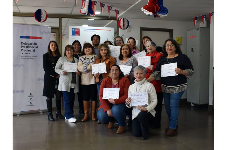 Mujeres de la UCAM se postularon al fondo ORASMI y 7 fueron beneficiadas con máquinas de coser tras cumplir requisitos