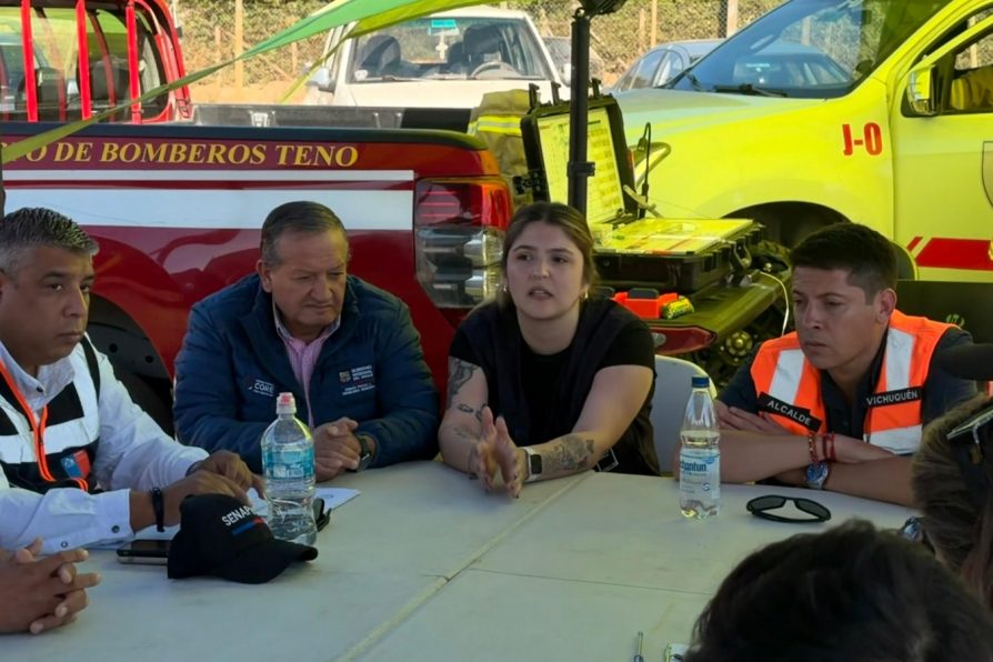 Incendio forestal “Alto Llico” se mantiene activo en Vichuquén: autoridades refuerzan movilización de recursos y protección de comunidades