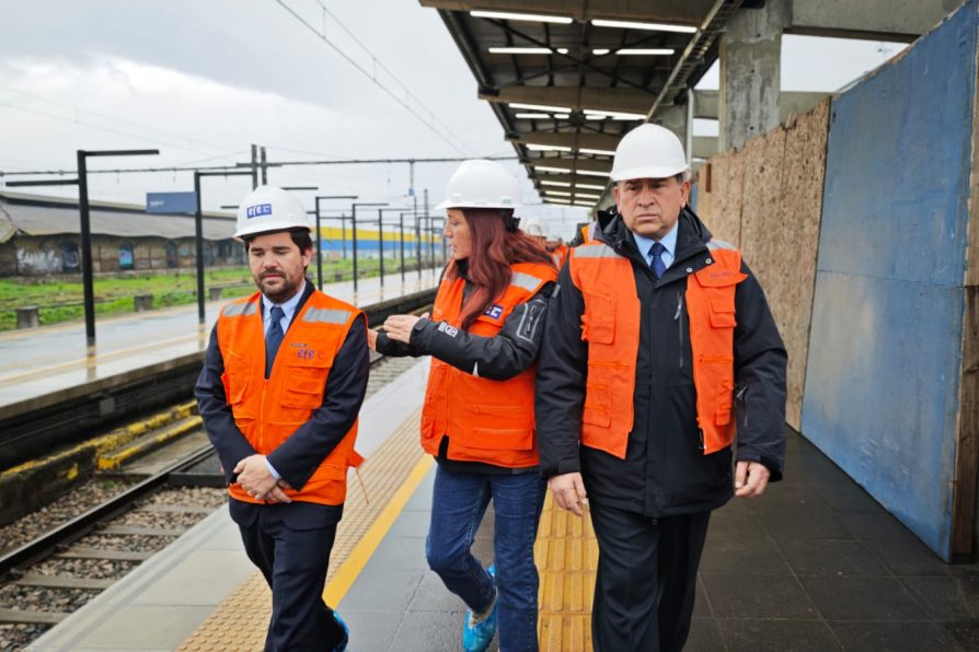 Delegado Presidencial y subsecretario de Transportes encabezan visita inspectiva en la Estación de Trenes de Curicó