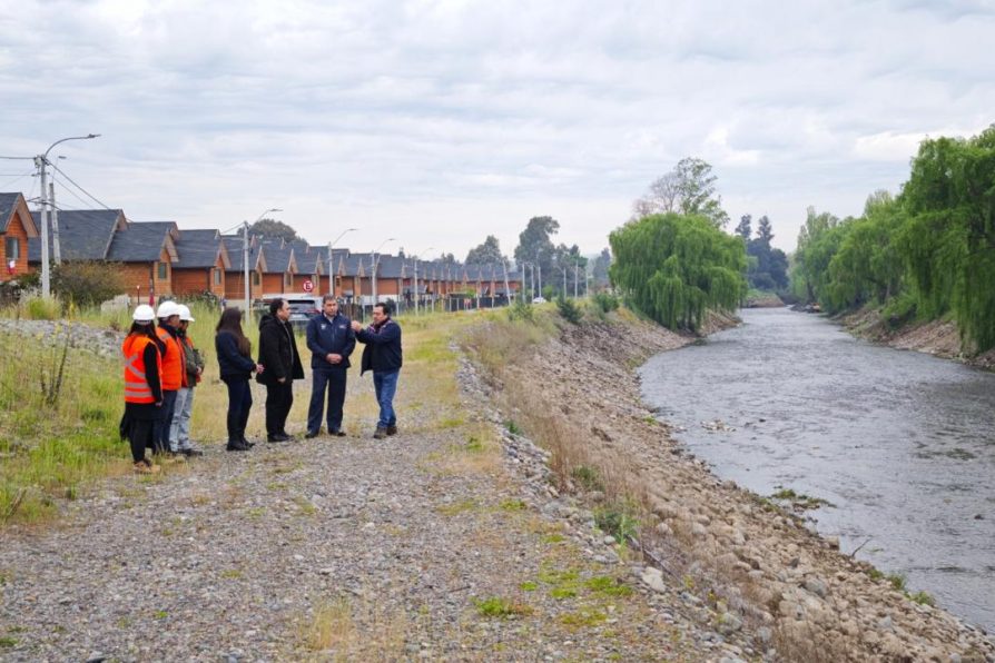 Delegado Presidencial Provincial supervisa obras de mitigación en el estero Guaiquillo